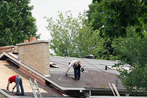 Best Flat Roof Repair Services  in Altoona, WI